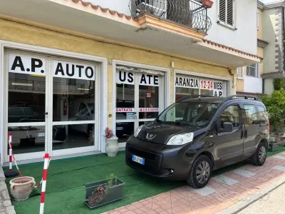 Usata Peugeot Bipper Premium 68 CV (50 kW) 2009 Nero Monovolume