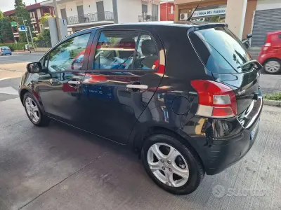 Usata Toyota Aygo 68 CV (50 kW) 2010 Bluazzurro Utilitaria