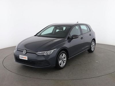 Usata VW Golf VIII Life 116 CV (85 kW) 2021 Grigio Berlina