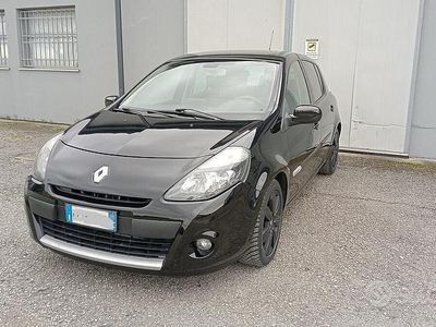 Usata Renault Clio IV Dynamique 75 CV (55 kW) 2012 Nero Berlina