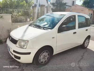 Usata Fiat Panda Active 69 CV (50 kW) 2012 Bianco Utilitaria