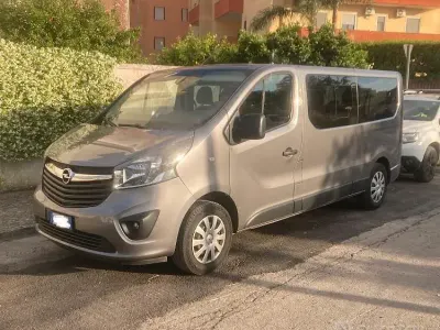 Usata Opel Vivaro-e Combi 120 CV (88 kW) 2019 Grigio Monovolume