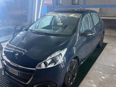 Blu Usata 2016 Peugeot 208 Active Utilitaria | 7200 € (Buon prezzo)