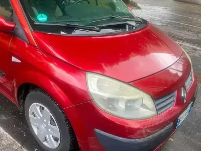 Usata Renault Mégane 107 CV (78 kW) 2005 Rosso Monovolume