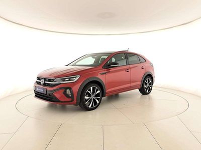 Usata VW Taigo R-line 110 CV (80 kW) 2023 Kings red metallizzato nero SUV
