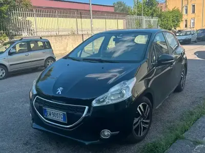 Usata Peugeot 208 90 CV (66 kW) 2014 Nero Utilitaria
