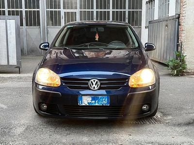 Usata VW Golf VI 105 CV (77 kW) 2008 Blu Utilitaria