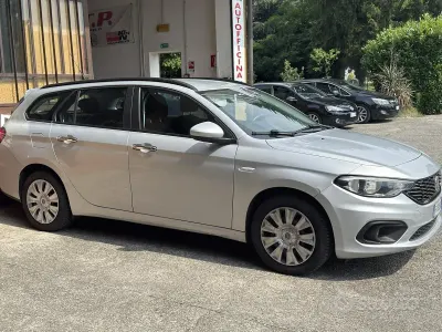 Usata Fiat Tipo 120 CV (88 kW) 2018 Grigio Station wagon