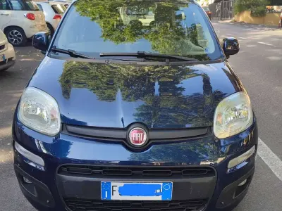 Usata Fiat Panda Lounge 69 CV (50 kW) 2017 Blu/azzurro Utilitaria