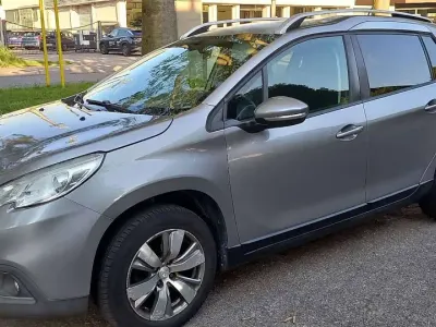 Usata Peugeot 2008 Active 75 CV (55 kW) 2015 Grigio SUV