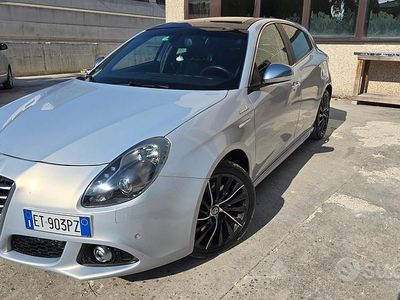 Usata Alfa Romeo Giulietta Exclusive 150 CV (110 kW) 2014 Grigio Utilitaria