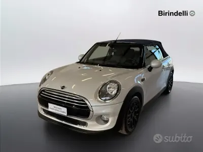 Usata Mini Cooper D Cabriolet 116 CV (85 kW) 2020 White silver metallizzato Cabrio