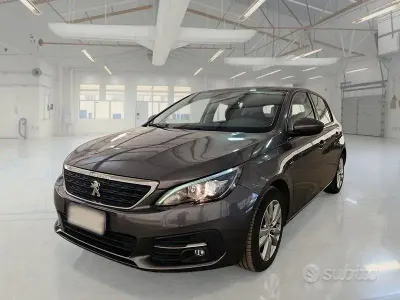 Usata Peugeot 308 Active 130 CV (95 kW) 2021 Grigio Berlina