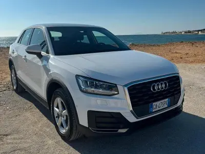 Usata Audi Q2 Business 116 CV (85 kW) 2020 Bianco SUV