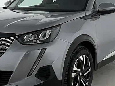 Usata Peugeot 2008 Allure 102 CV (75 kW) 2020 Nero SUV