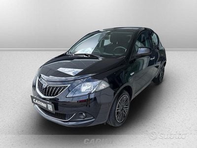 Usata Lancia Ypsilon Gold 70 CV (51 kW) 2023 Nero Utilitaria