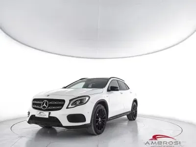 Usata Mercedes GLA200 Night 136 CV (100 kW) 2019 Bianco SUV