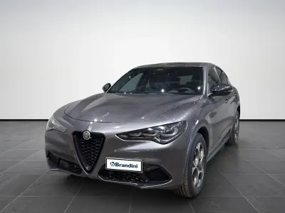 Usata Alfa Romeo Stelvio Sprint 209 CV (153 kW) 2025 Grigio vesuvio SUV