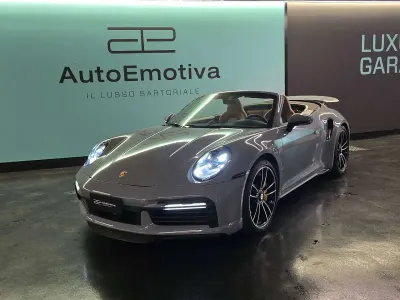 Usata Porsche 992 650 CV (478 kW) 2023 Grigio ardesia Cabrio