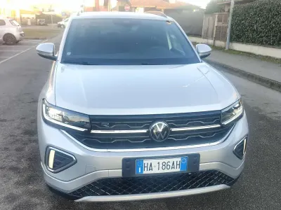 Usata VW T-Cross R-line Plus 116 CV (85 kW) 2025 Argento SUV