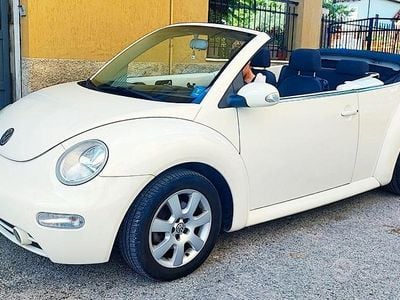 Usata VW New Beetle 102 CV (75 kW) 2004 Bianco Utilitaria