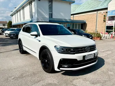 Usata VW Tiguan Allspace R-line 190 CV (139 kW) 2019 Bianco SUV