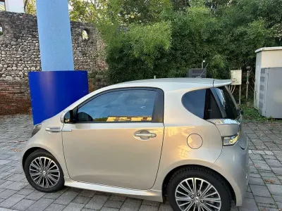 Usata Aston Martin Cygnet Launch Edition 98 CV (72 kW) 2012 Oro Utilitaria