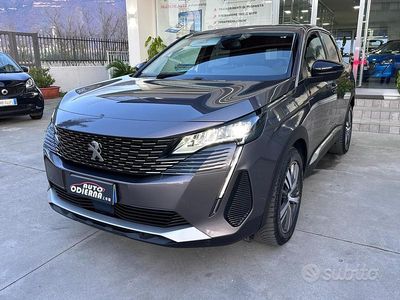 Usata Peugeot 3008 Allure 130 CV (95 kW) 2022 Grigio SUV