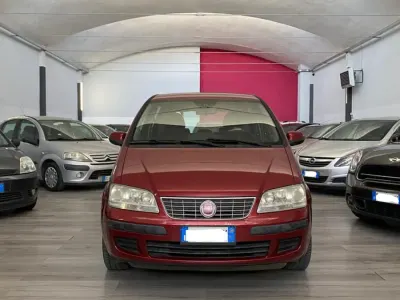 Usata Fiat Idea 77 CV (56 kW) 2010 Rosso Monovolume