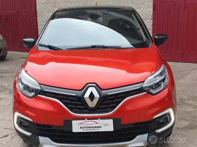 Usata Renault Captur Intens 120 CV (88 kW) 2017 Rosso SUV