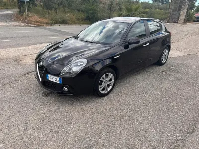 Usata Alfa Romeo Giulietta 120 CV (88 kW) 2018 Nero Utilitaria