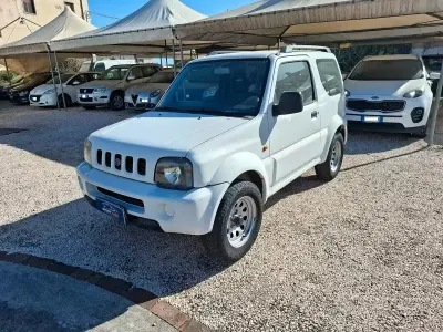 Usata Suzuki Jimny 82 CV (60 kW) 2004 Bianco SUV