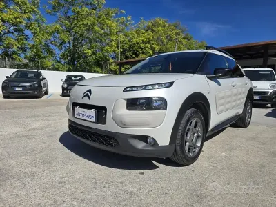 Usata Citroën C4 Shine 99 CV (72 kW) 2015 Bianco SUV