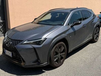 Lexus UX 250h