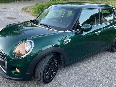Usata Mini ONE 102 CV (75 kW) 2018 Verde Utilitaria