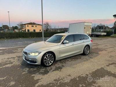 Usata BMW 320 Luxury Line 190 CV (139 kW) 2017 Station wagon