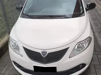 Usata Lancia Ypsilon Gold 69 CV (50 kW) 2021 Altro Utilitaria