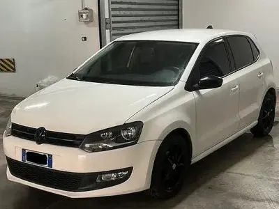 Usata VW Polo Comfortline 75 CV (55 kW) 2011 Bianco Utilitaria