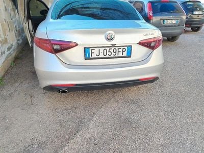 Usata Alfa Romeo Giulia 150 CV (110 kW) 2017 Grigio Berlina