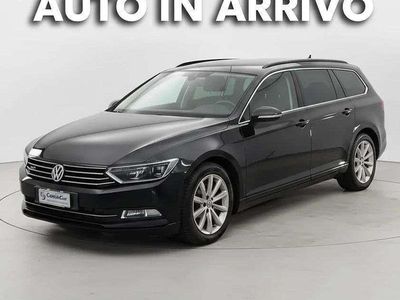 Usata VW Passat Comfortline 149 CV (109 kW) 2017 Viola Station wagon