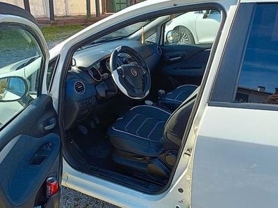 Usata Fiat Grande Punto 65 CV (47 kW) 2010 Bianco Utilitaria