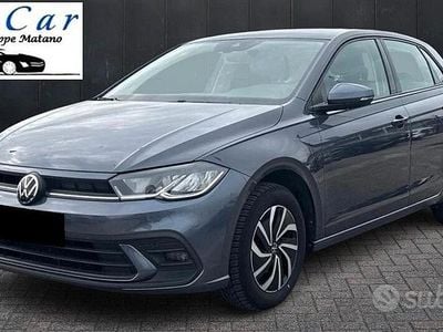 Usata VW Polo Comfortline 89 CV (65 kW) 2022 Grigio Utilitaria