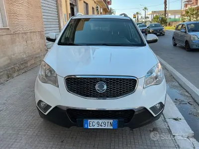 Usata SsangYong Korando 175 CV (128 kW) 2011 Bianco SUV