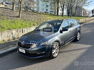 Usata Skoda Octavia G-TEC Executive 110 CV (80 kW) 2018 Grigio Station wagon