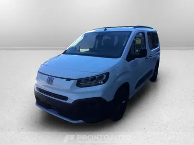 Nuova Fiat Qubo Icon 102 CV (75 kW) 2026 Biancotrama ordito melange nero/grigio  fascia plancia titanio Monovolume
