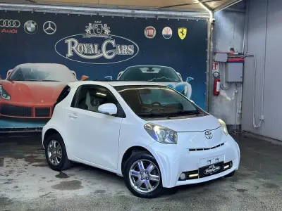 Usata Toyota iQ 68 CV (50 kW) 2009 Bianco Utilitaria