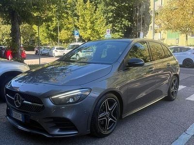 Usata Mercedes B200 AMG 163 CV (119 kW) 2019 Grigio Monovolume