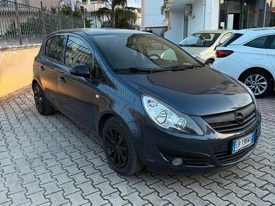 Usata Opel Corsa Edition 80 CV (58 kW) 2010 Grigio Utilitaria