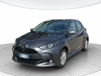 Usata Mazda 2 116 CV (85 kW) 2023 Grigio Utilitaria