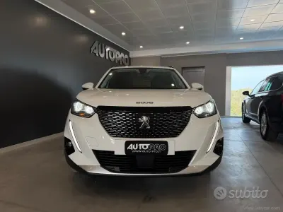 Usata Peugeot 2008 Allure 131 CV (96 kW) 2021 Bianco SUV
